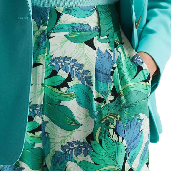 Reiss NWOT Dana Shorts - Picture 3 of 15